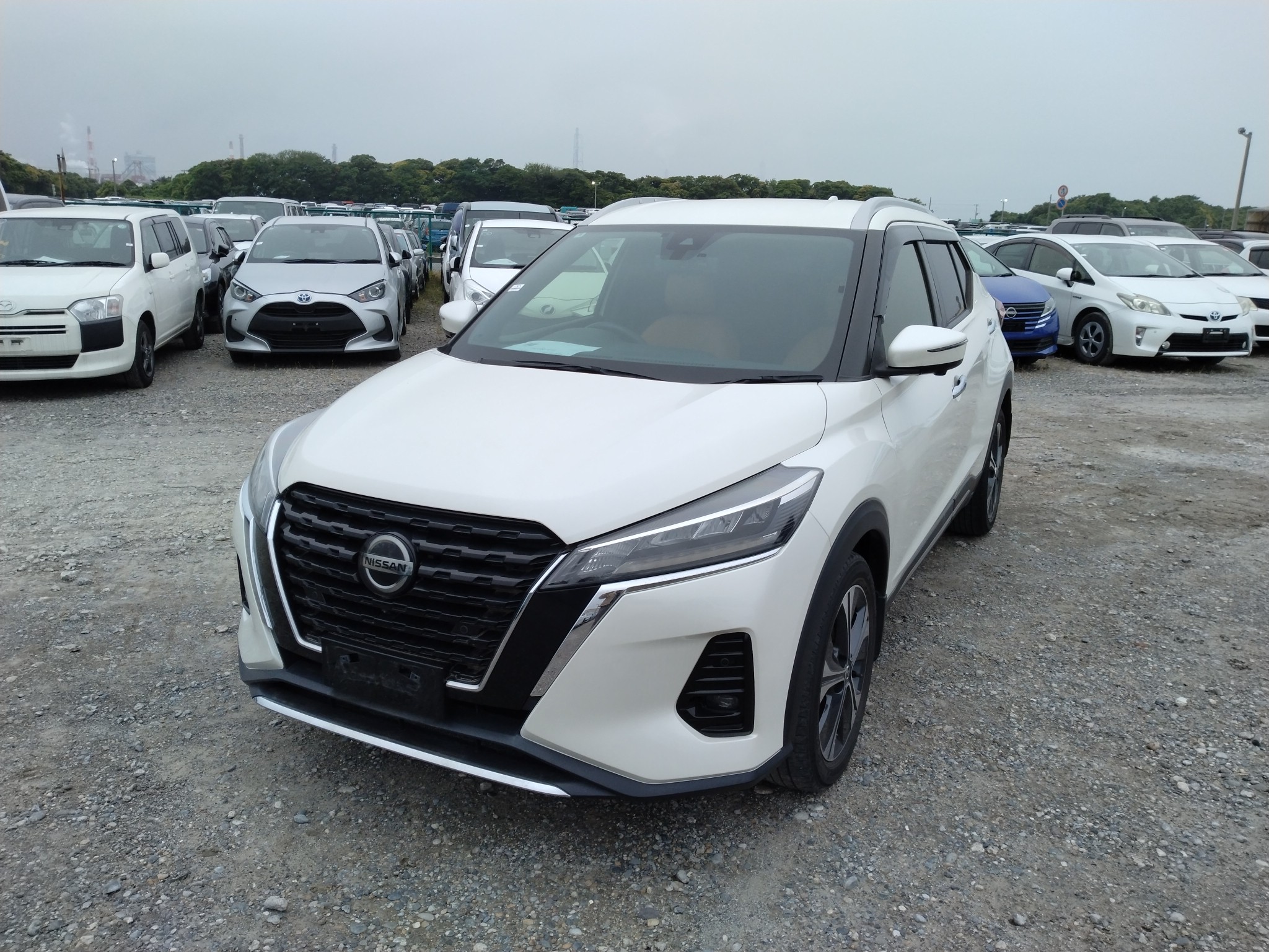 NISSAN KIX