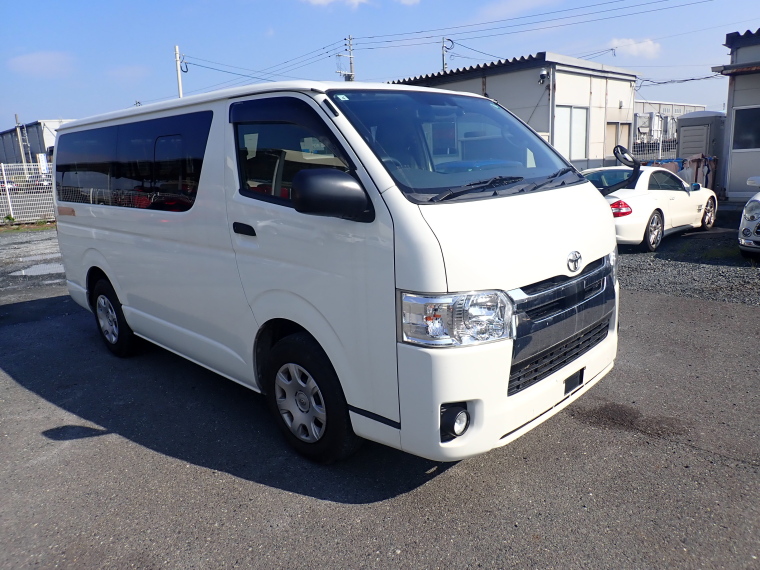 TOYOTA REGIUSACE