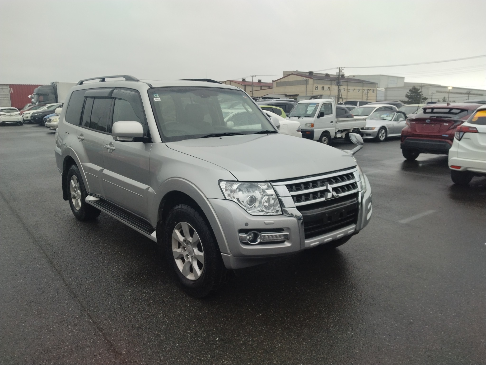 MITSUBISHI PAJERO