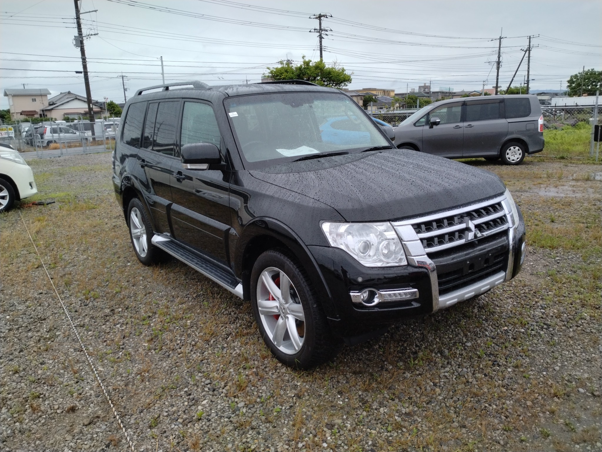 MITSUBISHI PAJERO