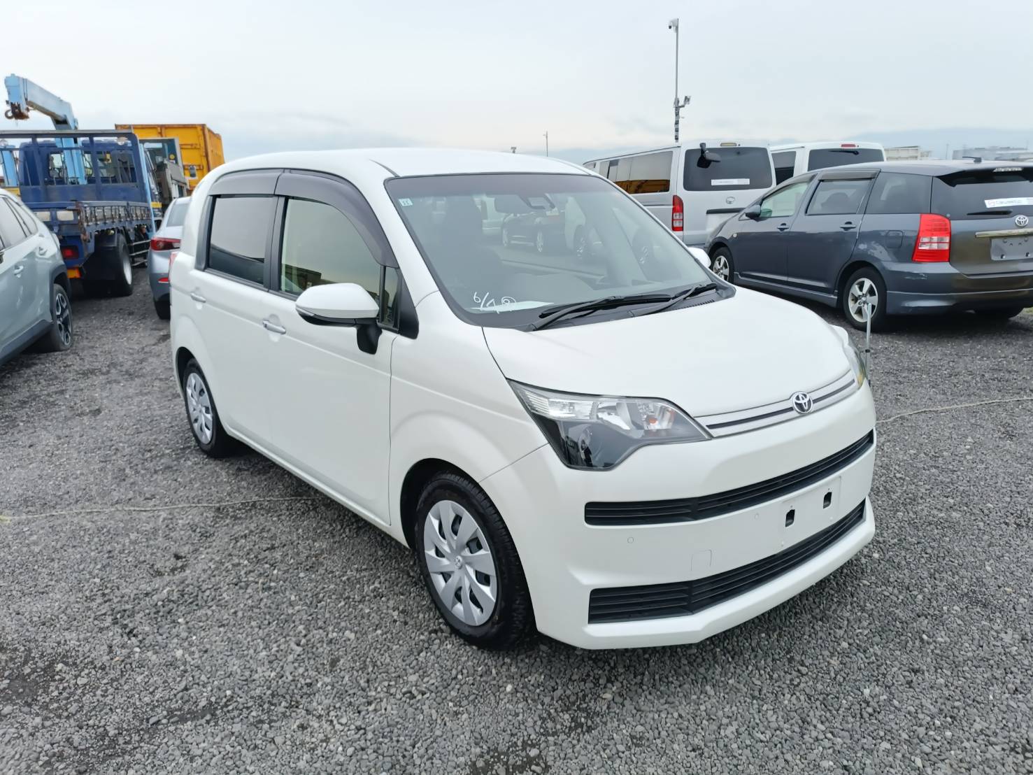 TOYOTA SPADE