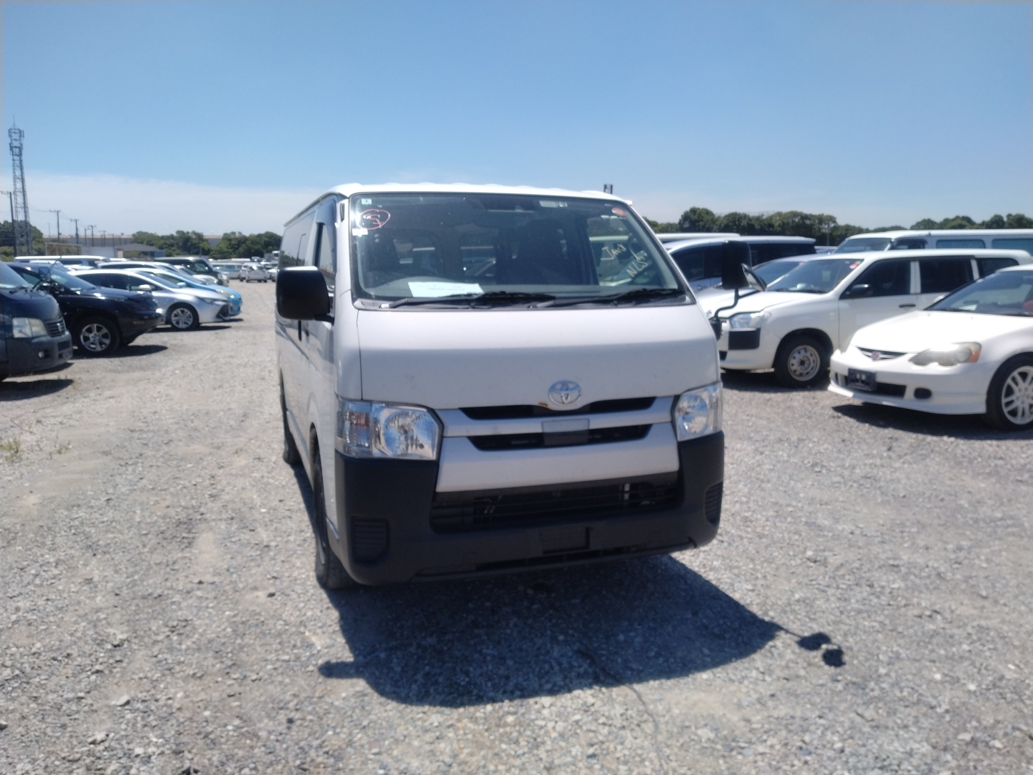 TOYOTA HIACE