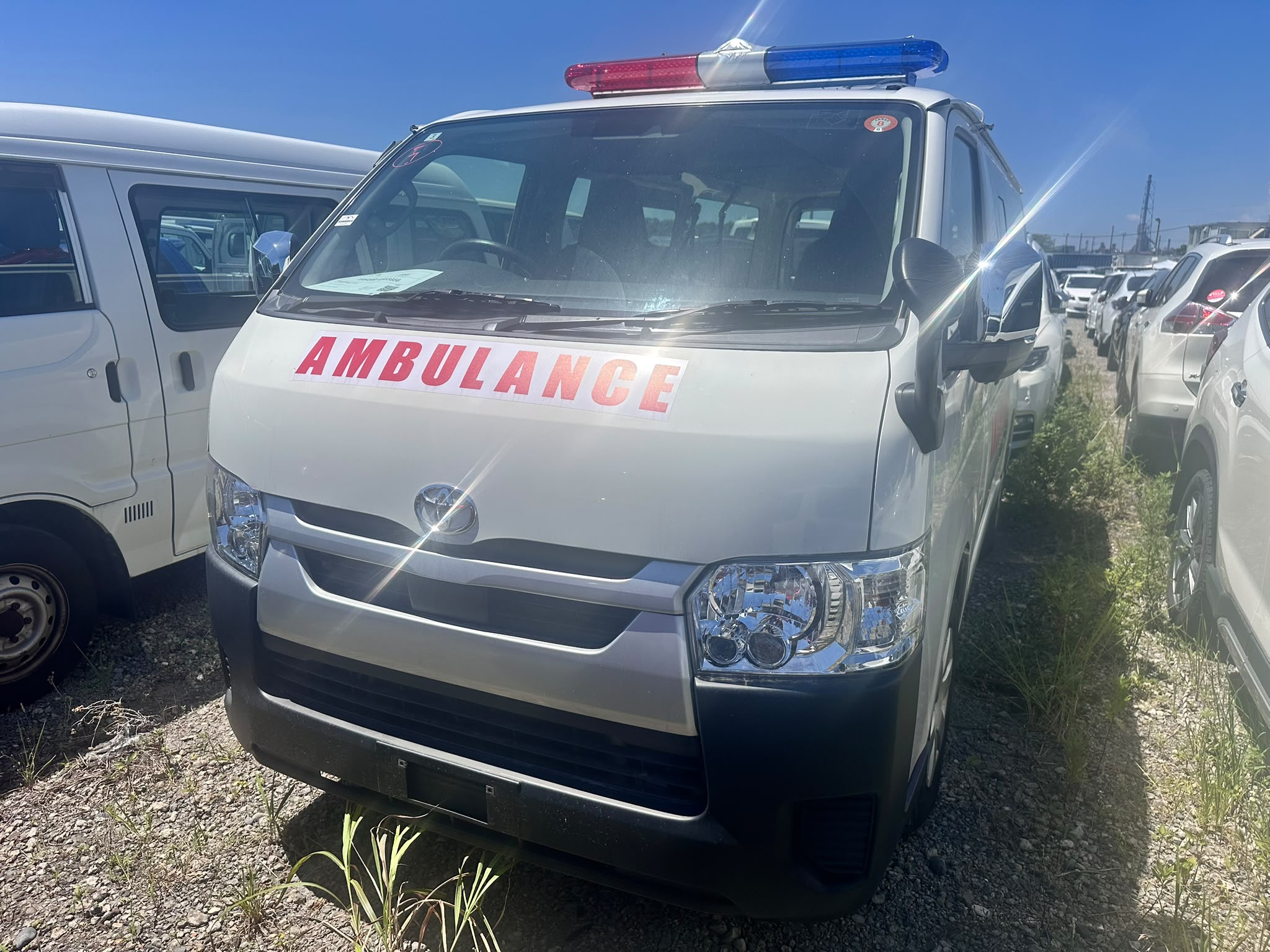 TOYOTA HIACE