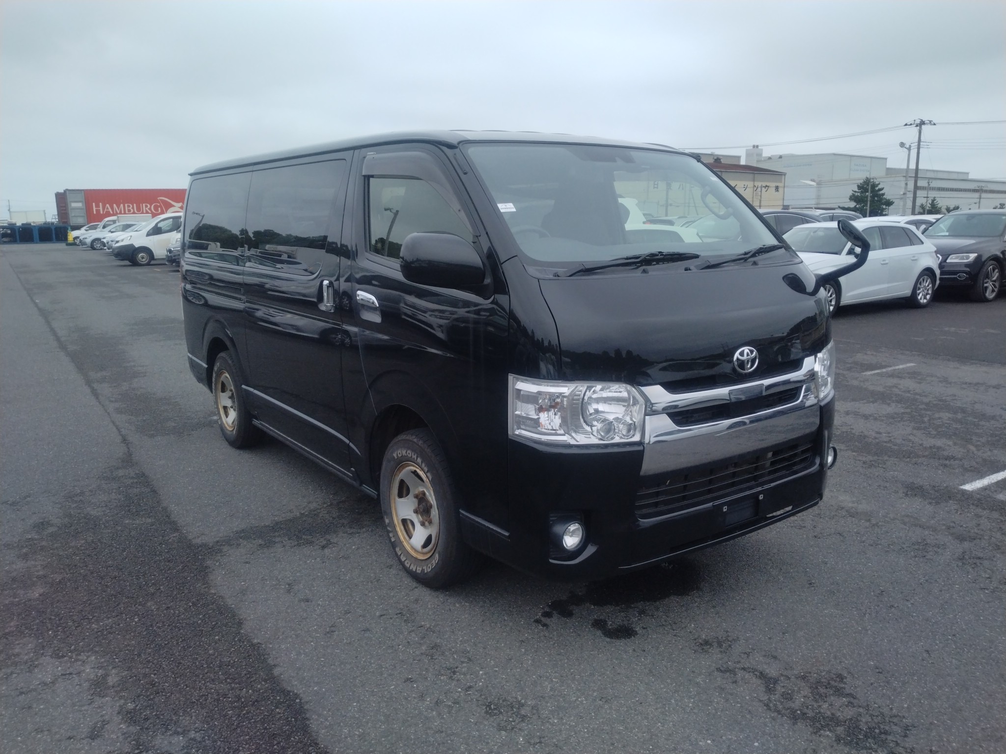 TOYOTA REGIUSACE