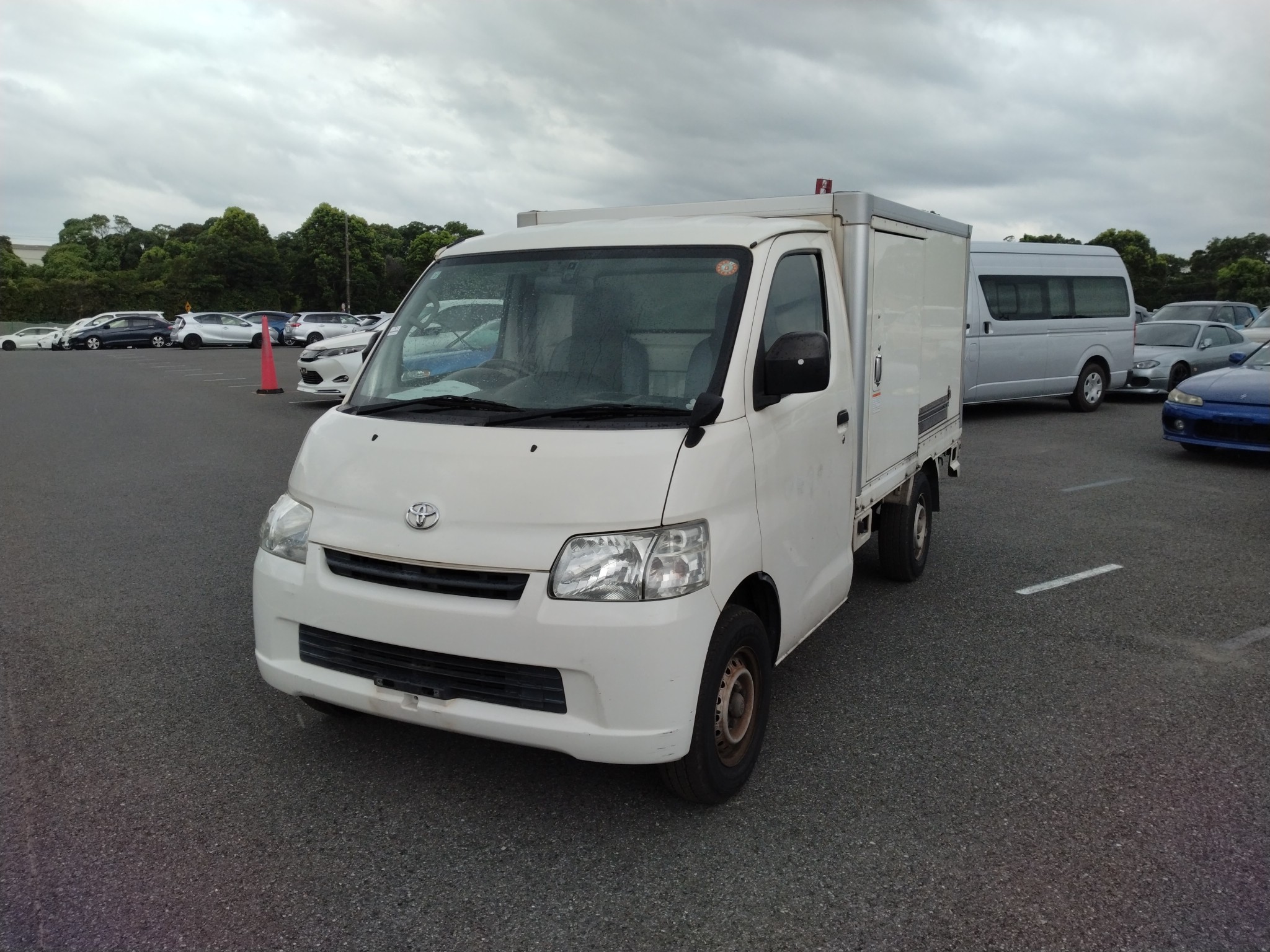 TOYOTA TOWNACE TRUCK