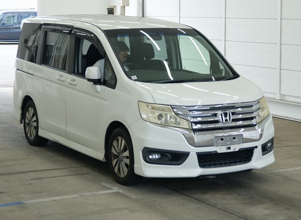 HONDA STEPWAGON SPADA